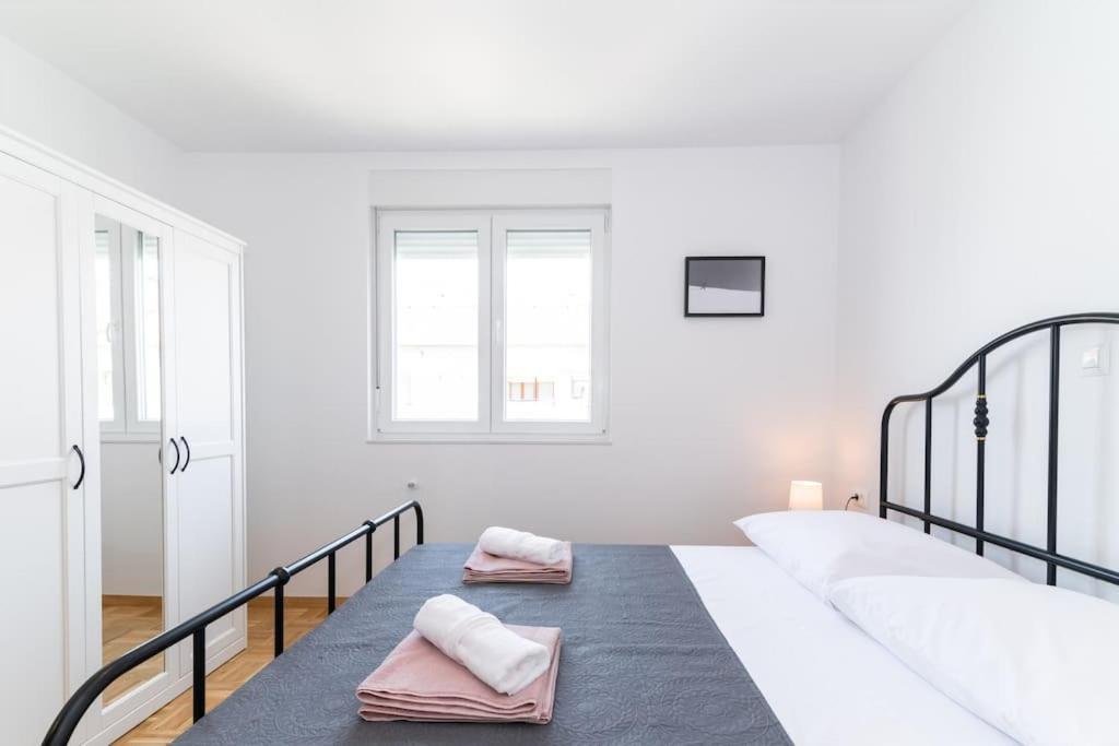 Cozy Apartment "Iskra" - 3 Bedrooms Zára Kültér fotó